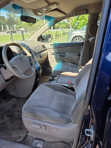 used 2006 Toyota Sienna car, priced at $2,700