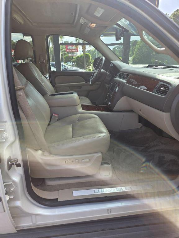 used 2011 Chevrolet Suburban car, priced at $6,800