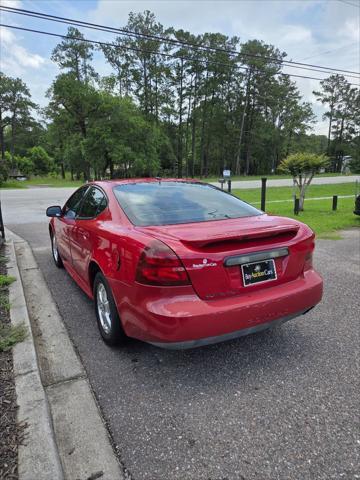 used 2006 Pontiac Grand Prix car, priced at $2,200