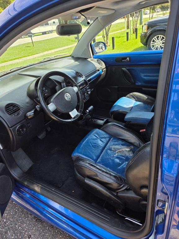 used 2003 Volkswagen New Beetle car, priced at $1,900