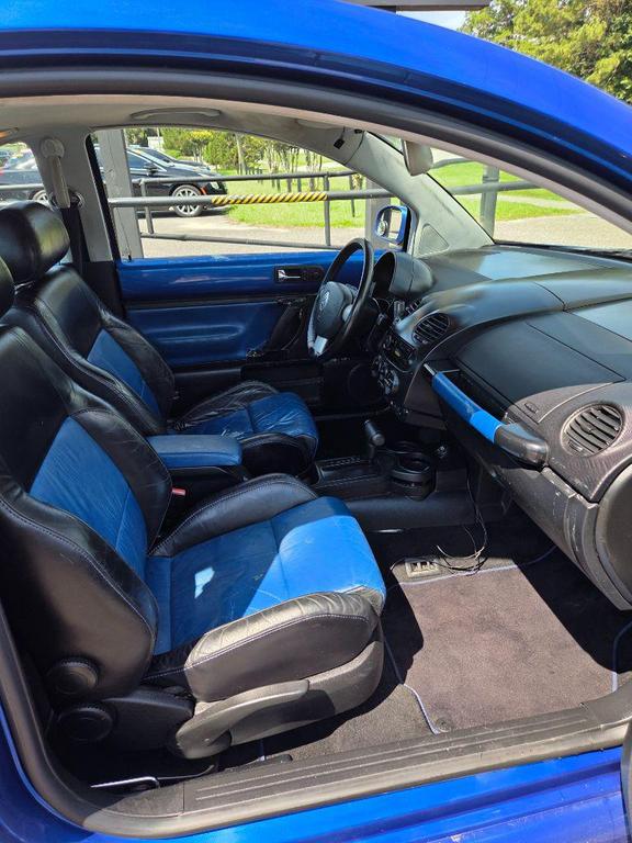 used 2003 Volkswagen New Beetle car, priced at $1,900