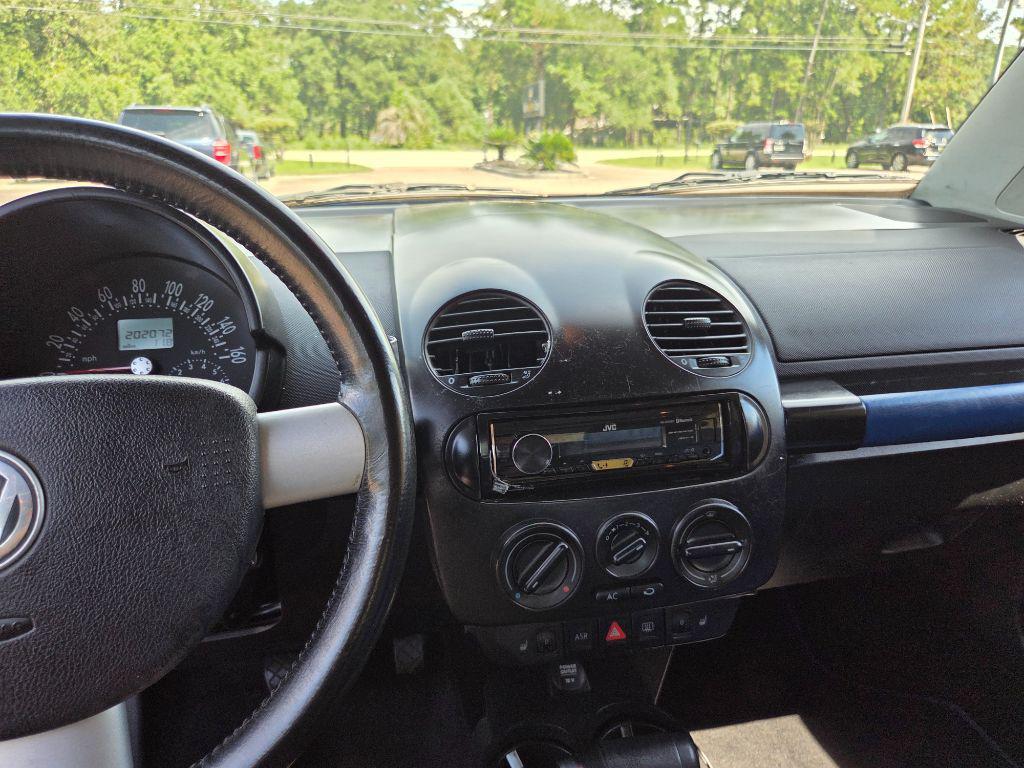 used 2003 Volkswagen New Beetle car, priced at $1,900