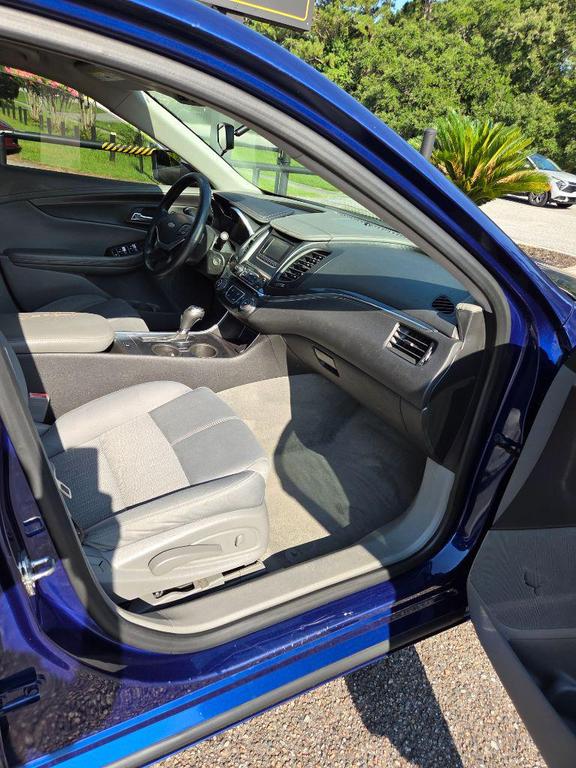 used 2014 Chevrolet Impala car, priced at $3,800