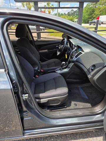 used 2013 Chevrolet Cruze car, priced at $3,200