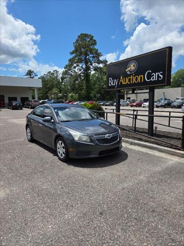 used 2013 Chevrolet Cruze car, priced at $3,200