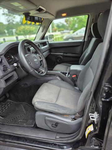 used 2008 Jeep Commander car, priced at $3,900
