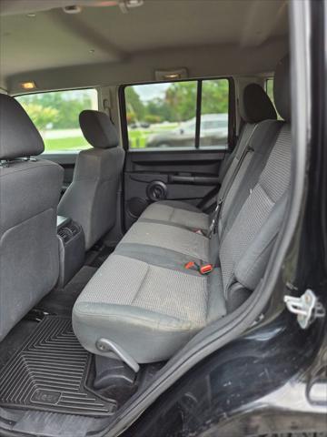 used 2008 Jeep Commander car, priced at $3,900