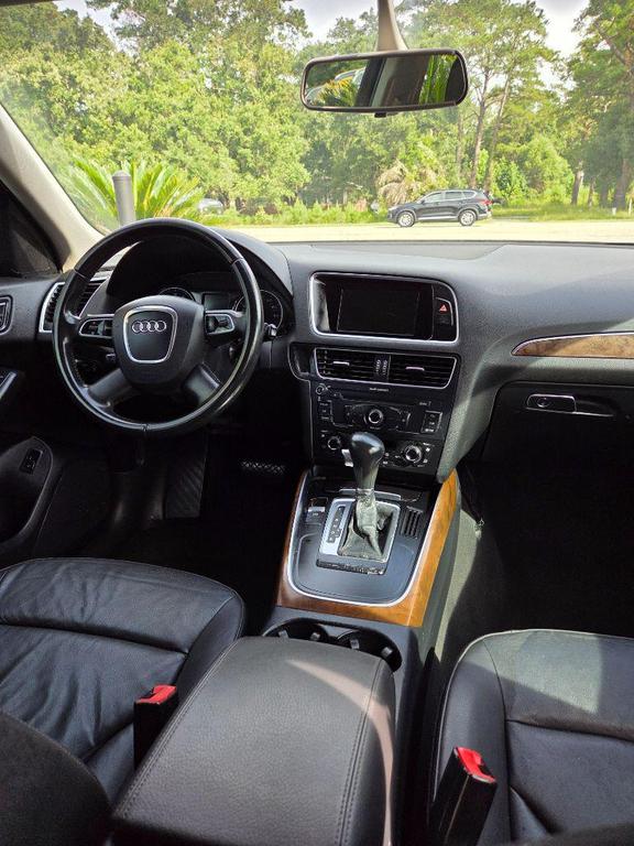 used 2010 Audi Q5 car, priced at $3,200