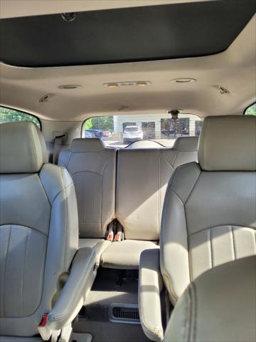 used 2016 Buick Enclave car, priced at $3,900
