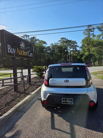 used 2015 Kia Soul car, priced at $3,900
