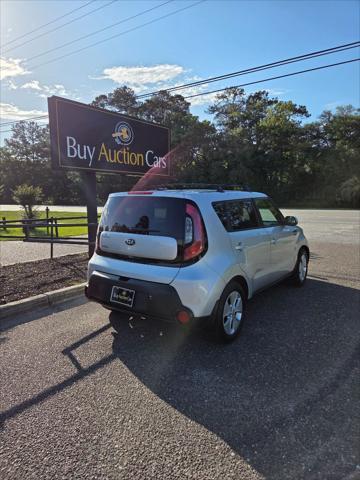 used 2015 Kia Soul car, priced at $3,900