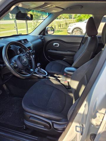 used 2015 Kia Soul car, priced at $3,900