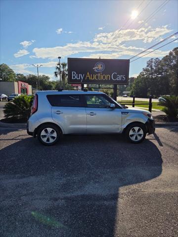 used 2015 Kia Soul car, priced at $3,900