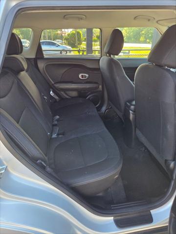 used 2015 Kia Soul car, priced at $3,900