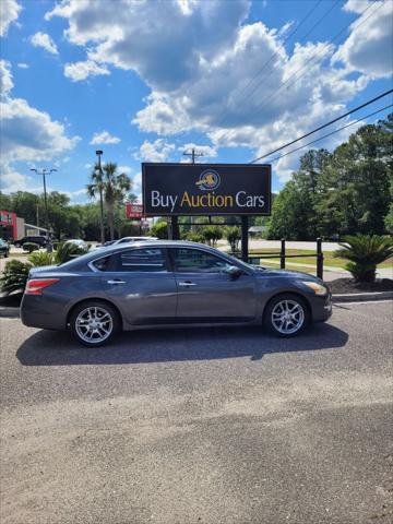 used 2013 Nissan Altima car, priced at $2,900