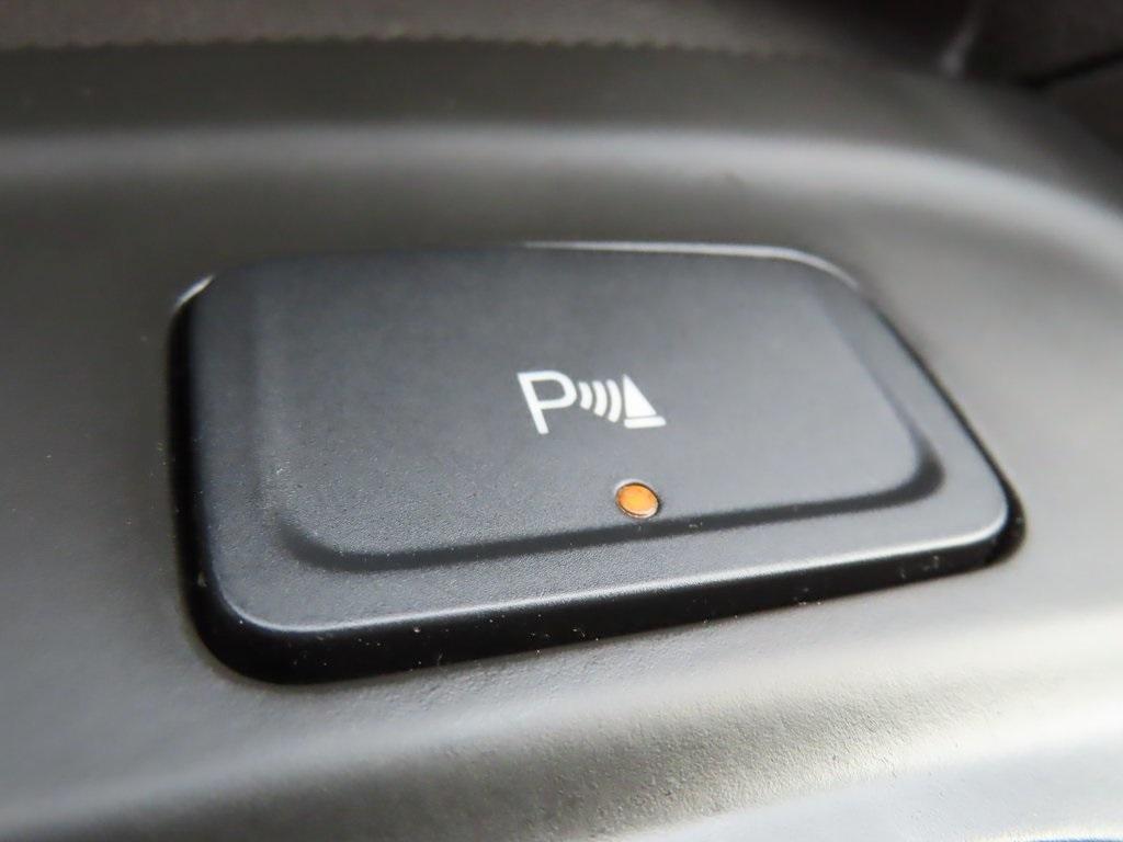 used 2022 Chevrolet Equinox car, priced at $22,929