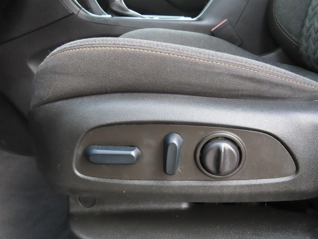 used 2022 Chevrolet Equinox car, priced at $22,929