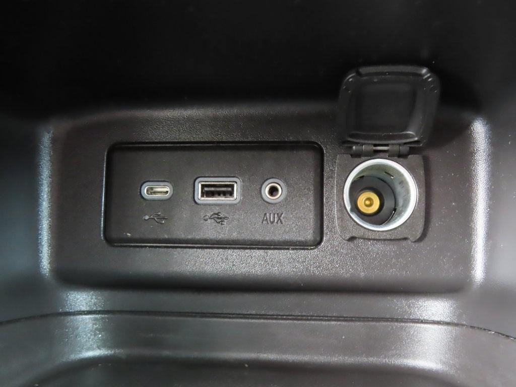 used 2022 Chevrolet Equinox car, priced at $22,929