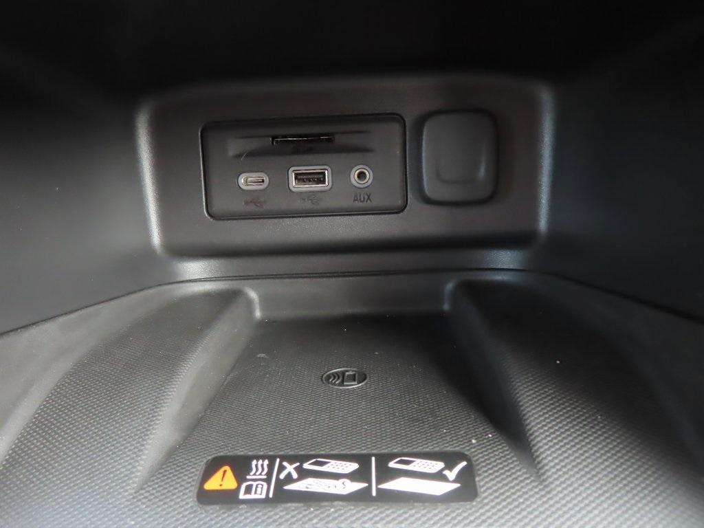 used 2019 Chevrolet Equinox car, priced at $22,589