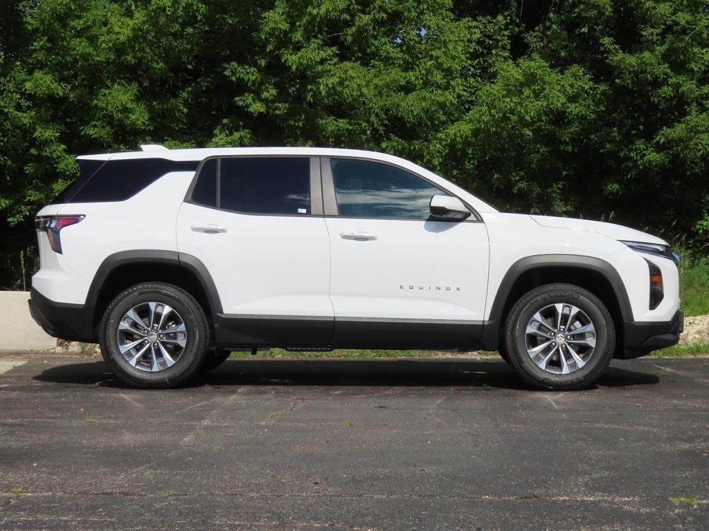 new 2026 Chevrolet Equinox car, priced at $32,611