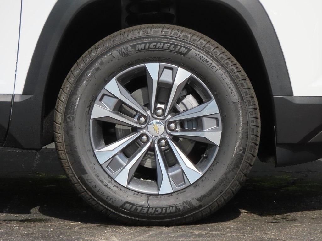 new 2026 Chevrolet Equinox car, priced at $32,611
