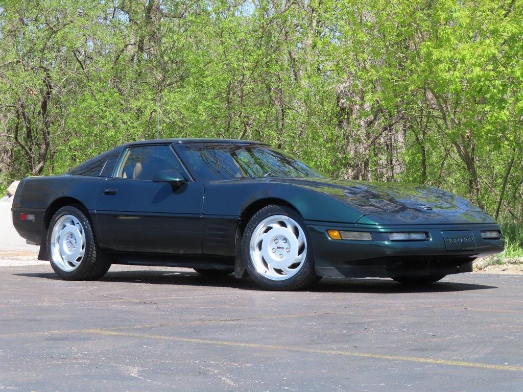 used 1991 Chevrolet Corvette car, priced at $15,500