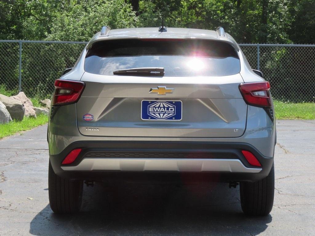 new 2025 Chevrolet Trax car, priced at $24,720