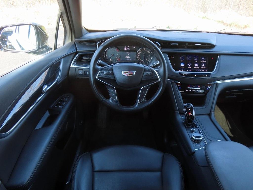 used 2021 Cadillac XT5 car, priced at $28,402