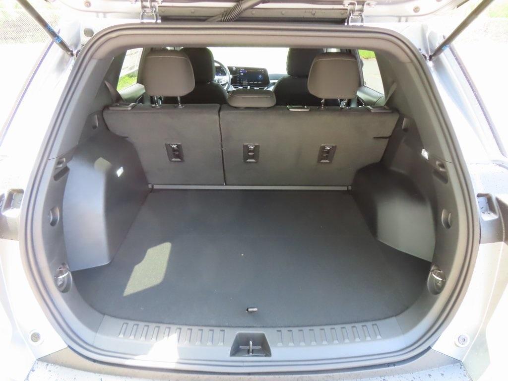 new 2026 Chevrolet Equinox car, priced at $31,995