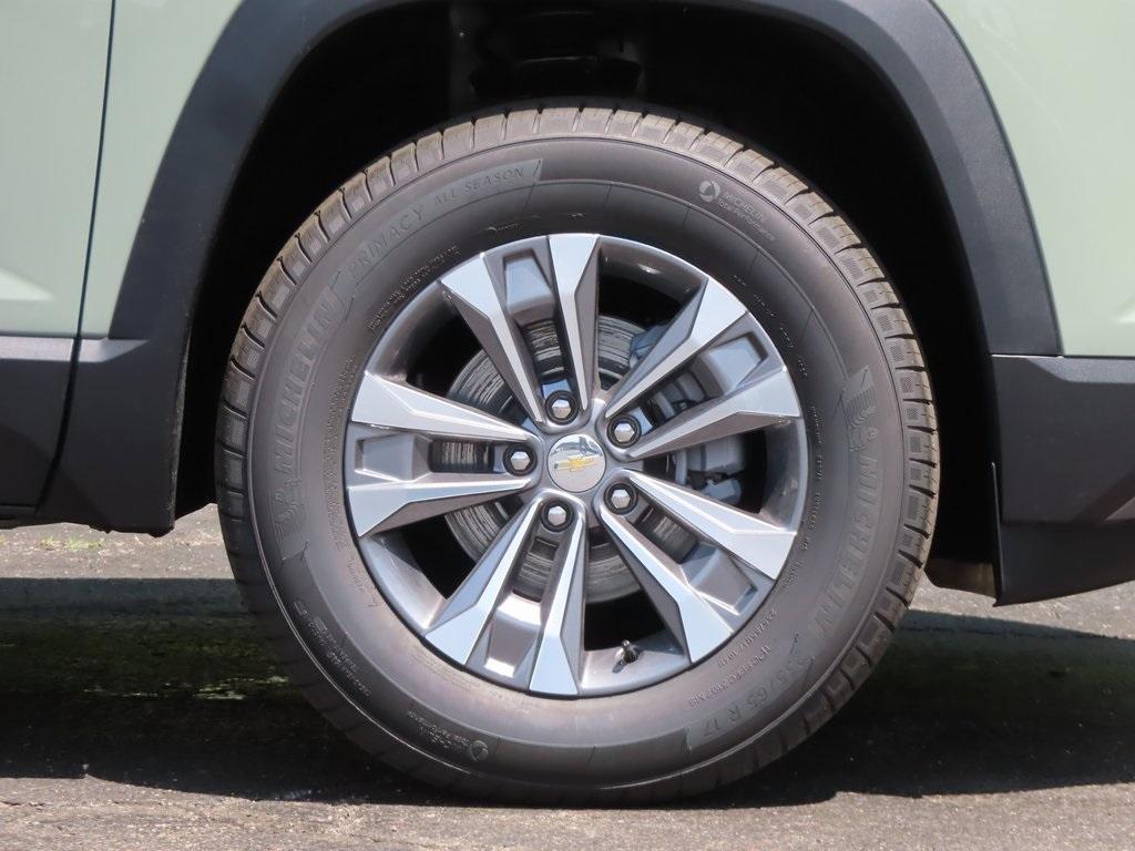 new 2026 Chevrolet Equinox car, priced at $31,952