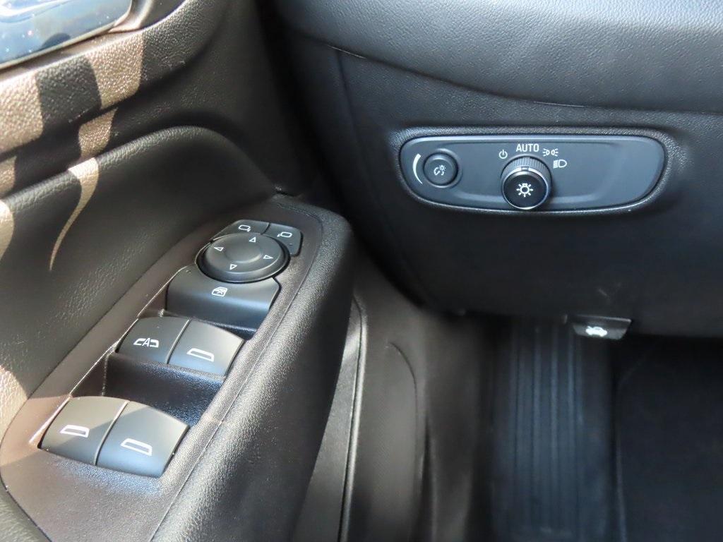 used 2021 Chevrolet Equinox car, priced at $17,700