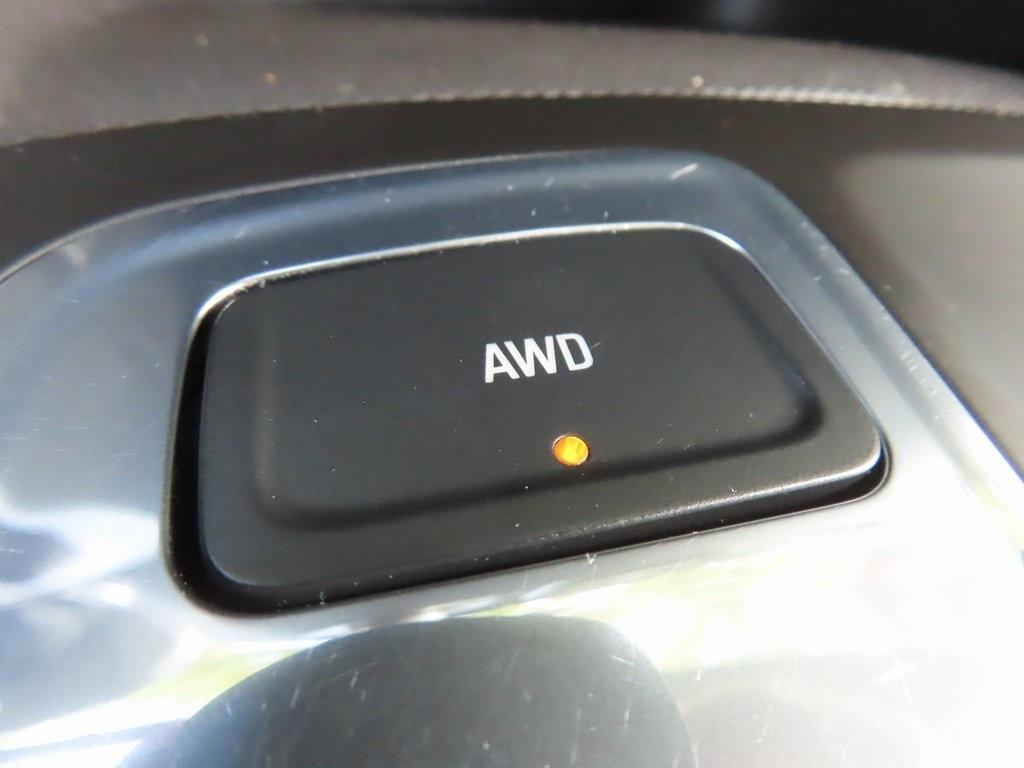 used 2021 Chevrolet Equinox car, priced at $17,700
