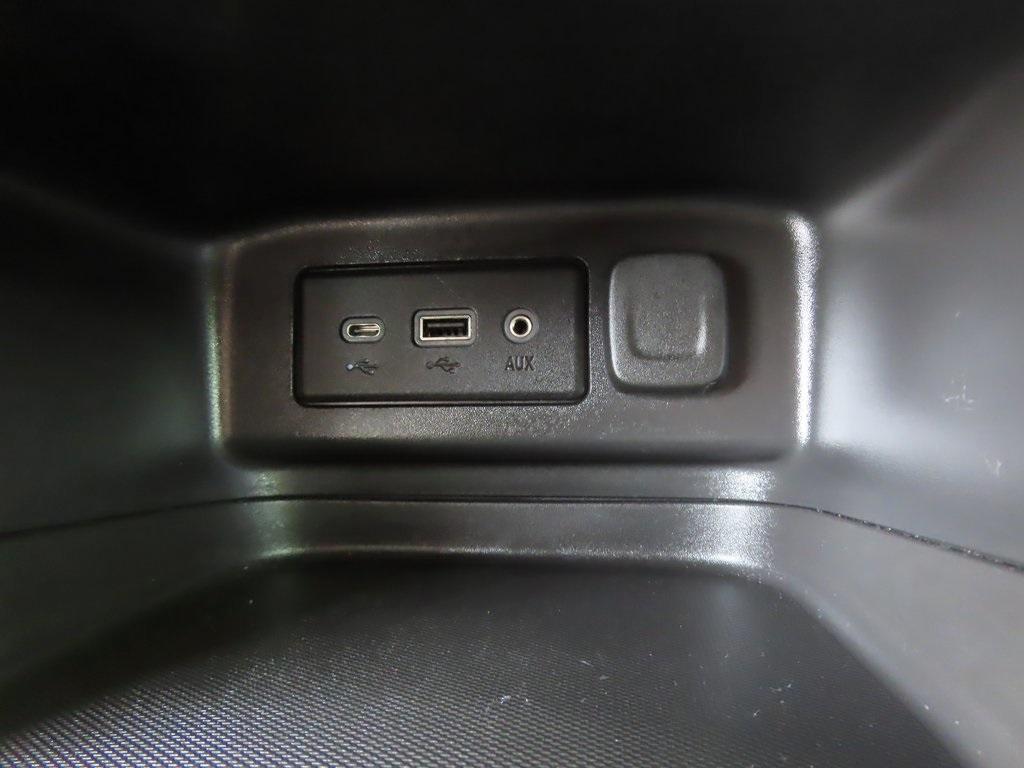used 2023 Chevrolet Equinox car, priced at $23,914
