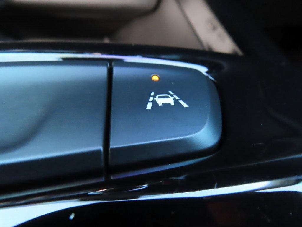 used 2025 Chevrolet Trax car, priced at $24,335