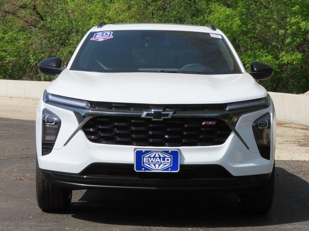 new 2025 Chevrolet Trax car, priced at $25,960