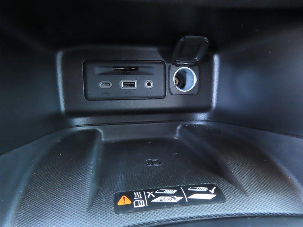 used 2022 Chevrolet Equinox car, priced at $25,786