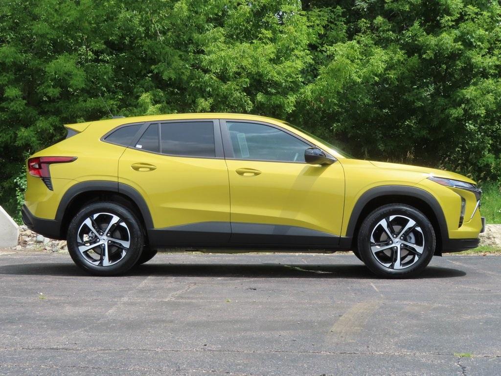 new 2025 Chevrolet Trax car, priced at $23,000