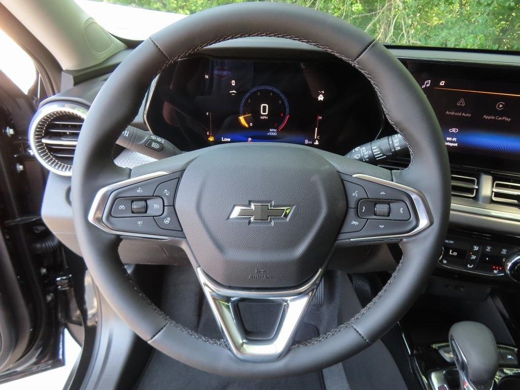 new 2025 Chevrolet Trax car, priced at $26,423