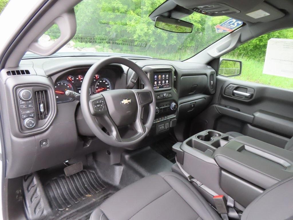 new 2025 Chevrolet Silverado 1500 car, priced at $39,301