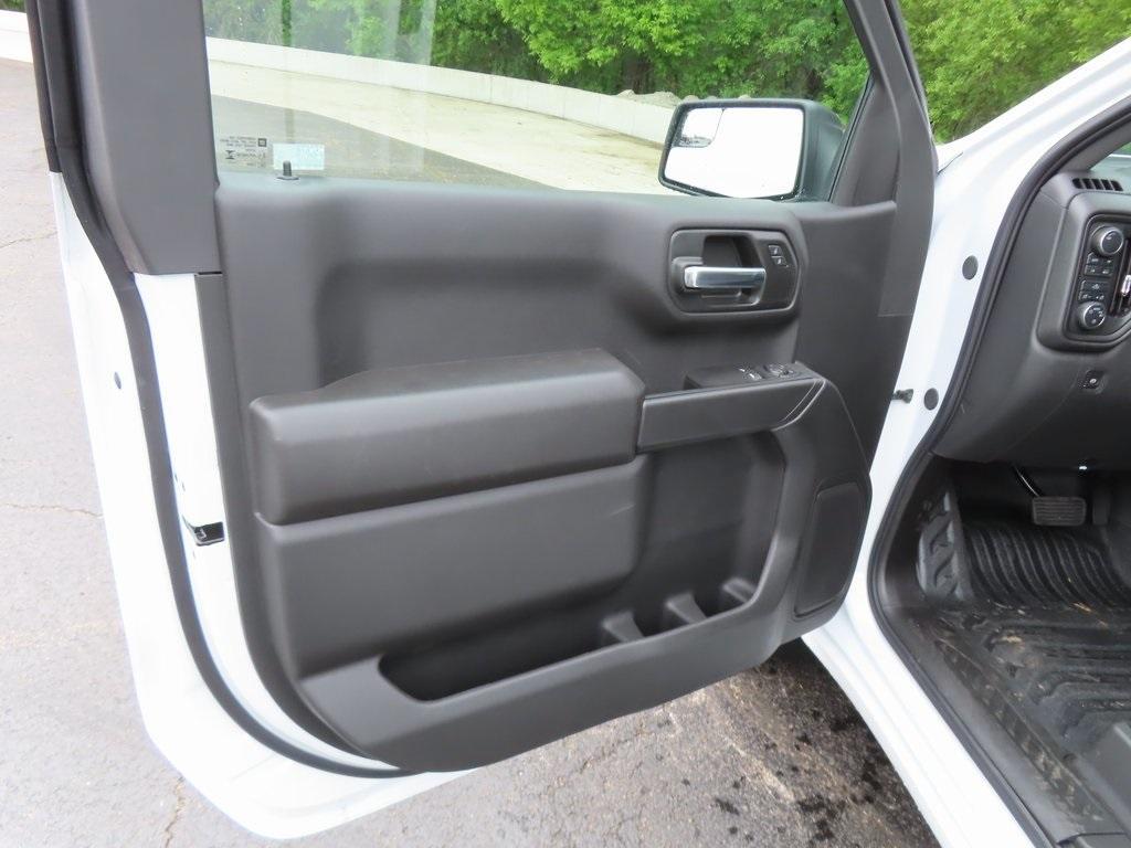 new 2025 Chevrolet Silverado 1500 car, priced at $39,301