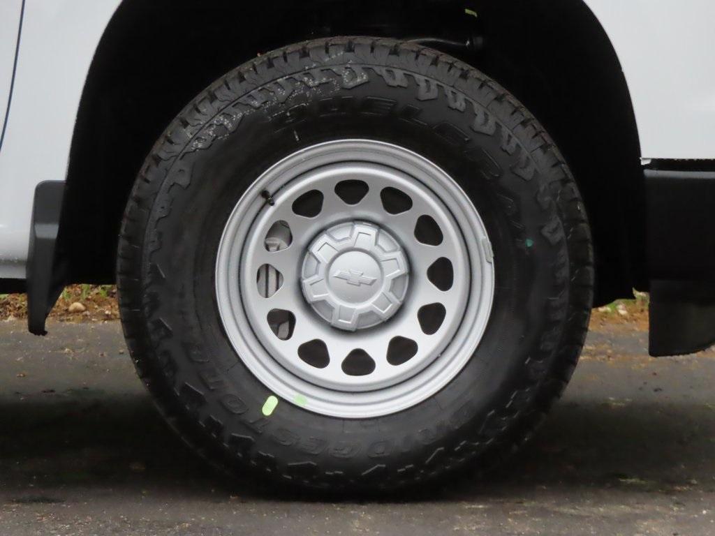 new 2025 Chevrolet Silverado 1500 car, priced at $39,301