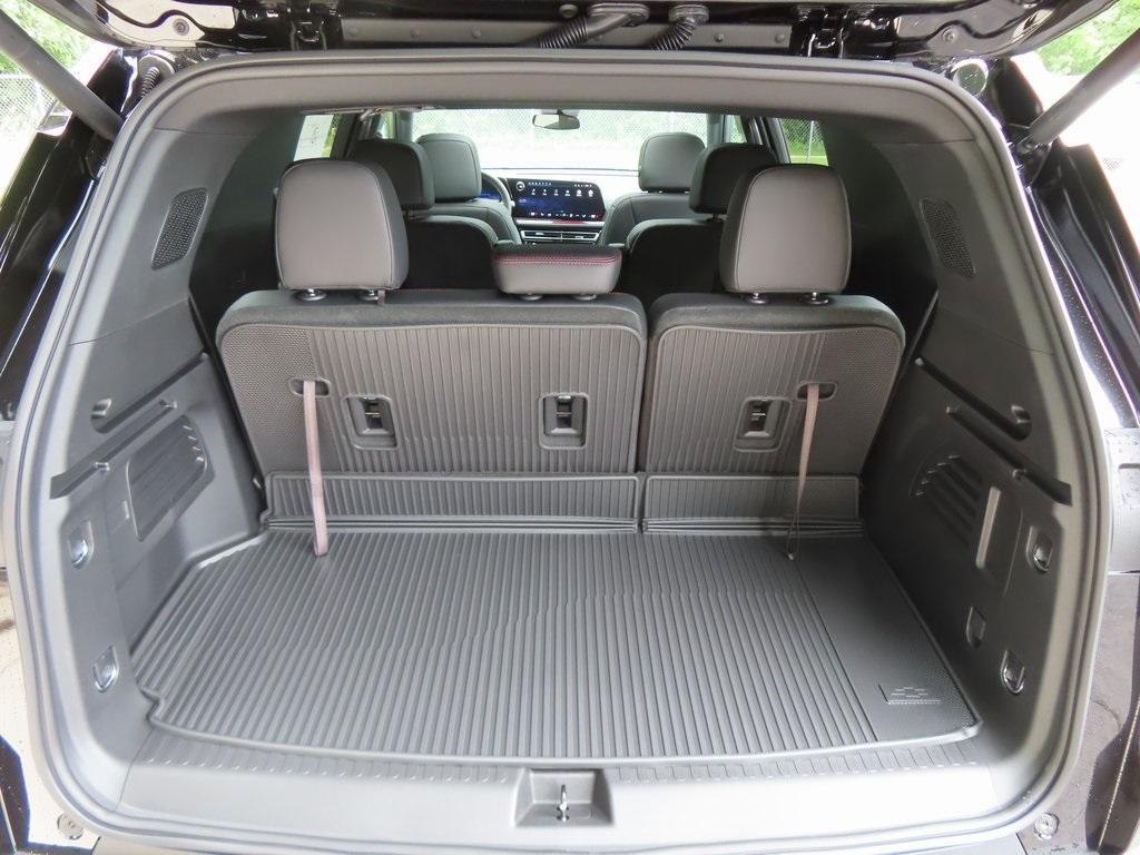 new 2025 Chevrolet Traverse car, priced at $52,736