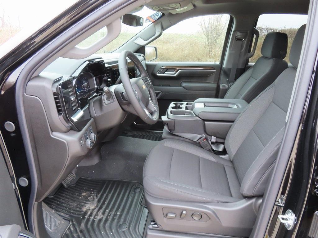 new 2025 Chevrolet Silverado 1500 car, priced at $47,250