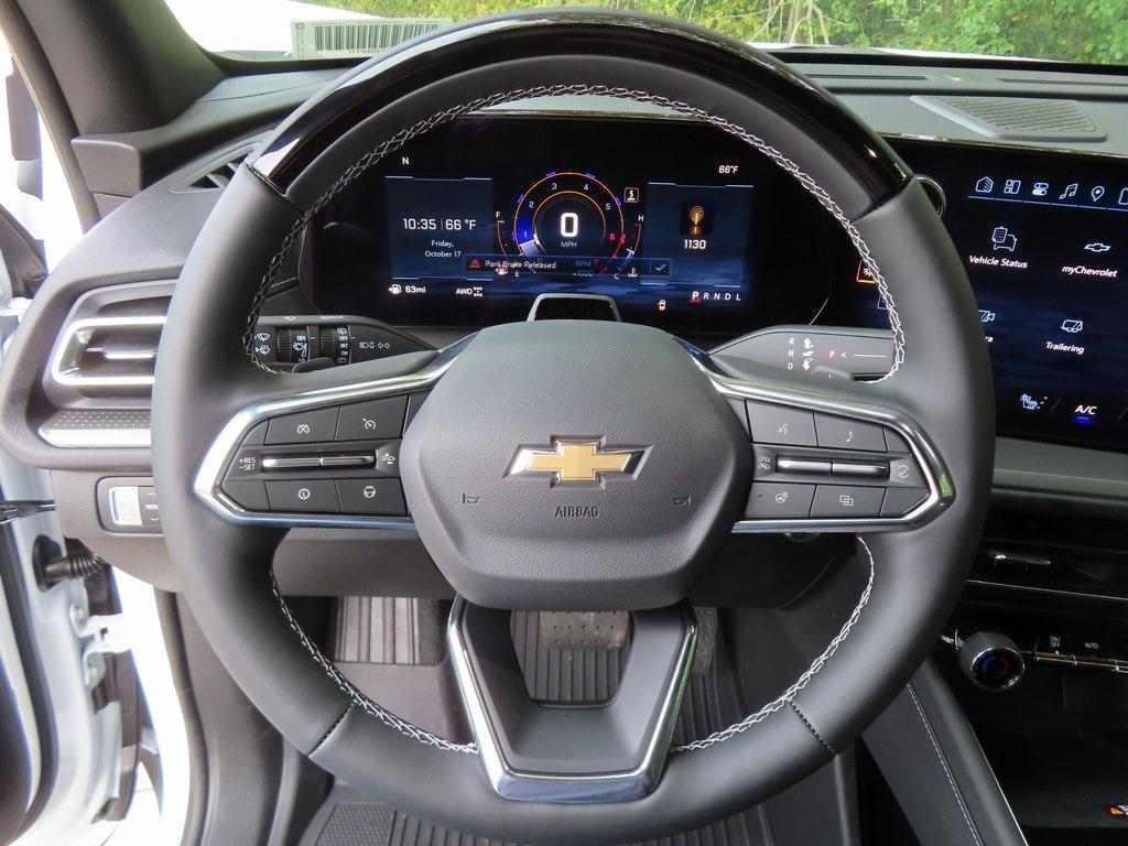 new 2026 Chevrolet Traverse car, priced at $55,325