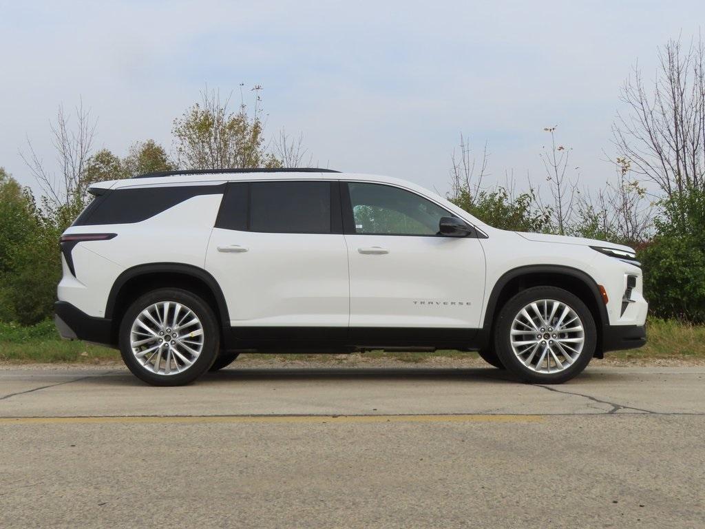 new 2026 Chevrolet Traverse car, priced at $55,325