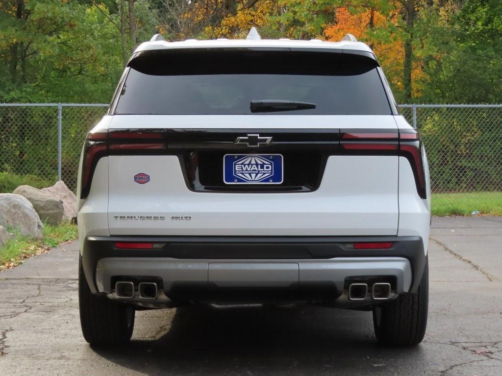 new 2026 Chevrolet Traverse car, priced at $55,325