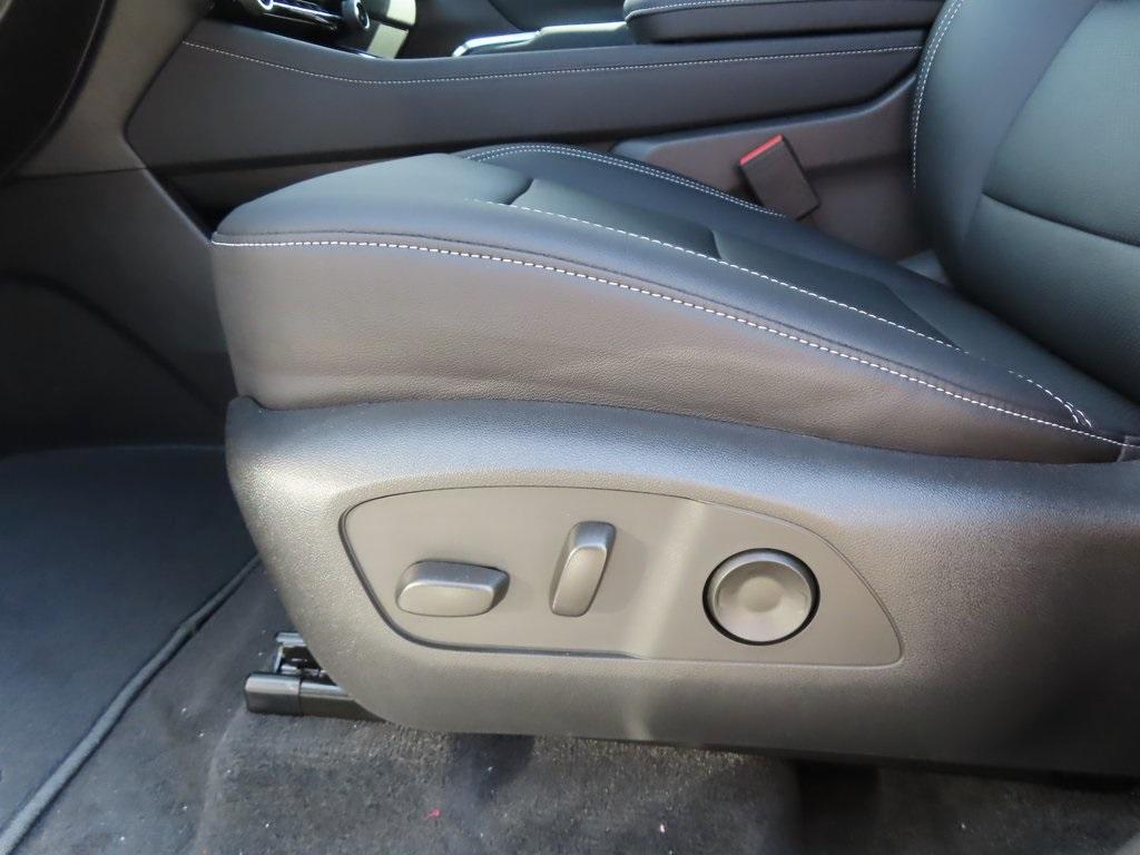 new 2025 Chevrolet Traverse car, priced at $51,380
