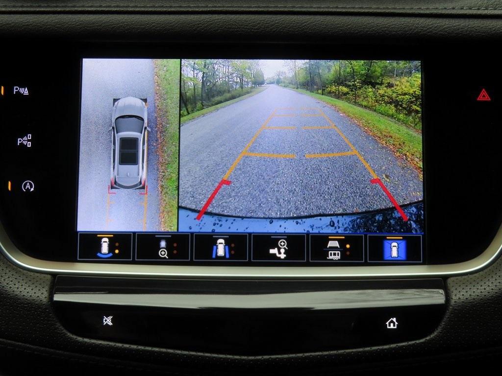used 2022 Cadillac XT5 car, priced at $35,500
