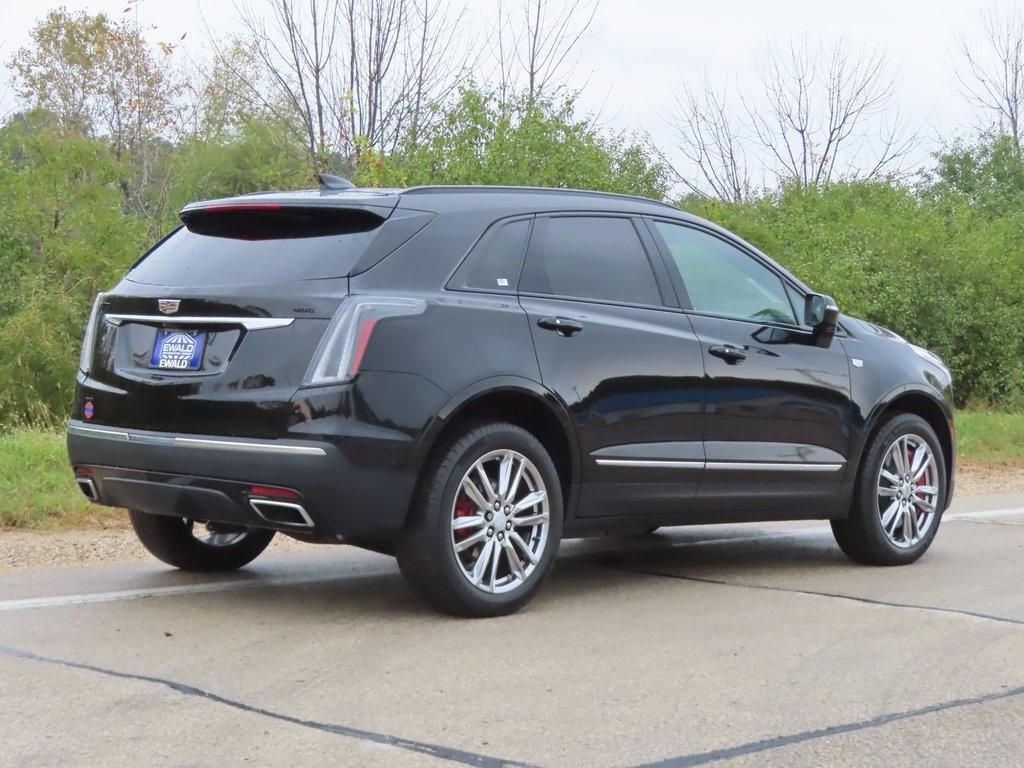 used 2022 Cadillac XT5 car, priced at $35,500