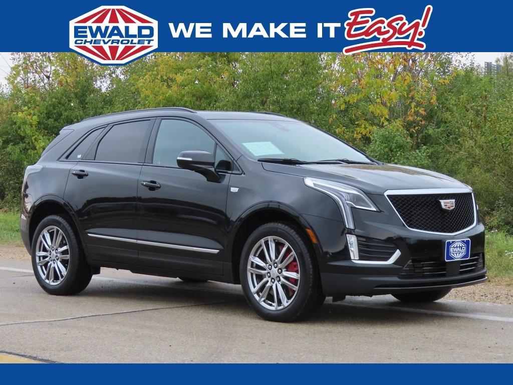 used 2022 Cadillac XT5 car, priced at $35,500